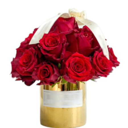 Red Rose Bundle in Gold Vase